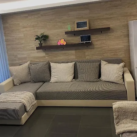 Holiday home Gombos Maganszallashely Vonyarcvashegy