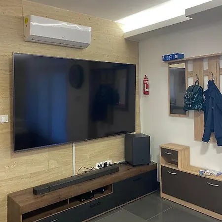 Gombos Maganszallashely * Vonyarcvashegy