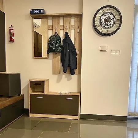 Gombos Maganszallashely Vonyarcvashegy