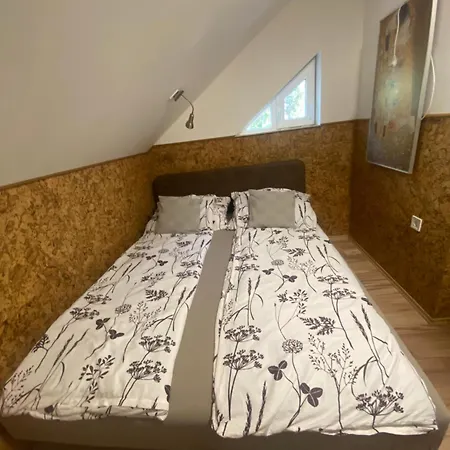 Holiday home Gombos Maganszallashely Vonyarcvashegy