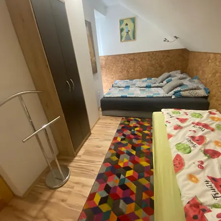 Gombos Maganszallashely Hébergement de vacances *