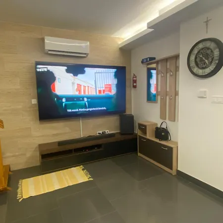 Holiday home Gombos Maganszallashely *