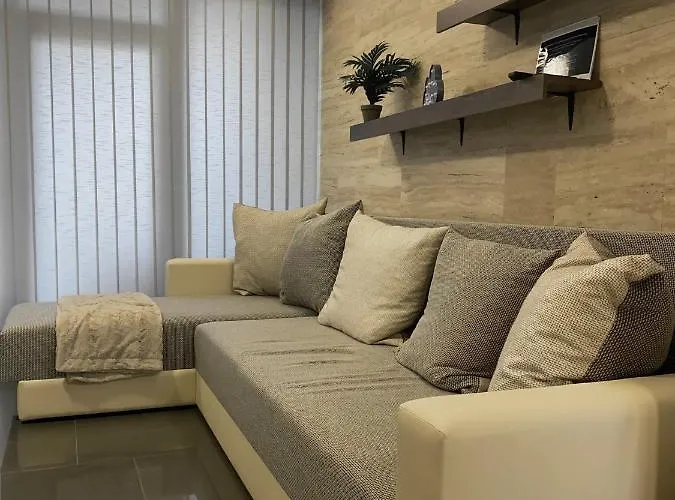 Gombos Maganszallashely Feriehus Vonyarcvashegy