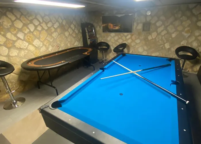 Gombos Maganszallashely Feriehus Vonyarcvashegy