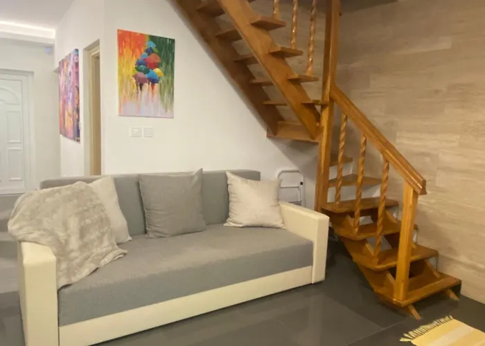 Gombos Maganszallashely Feriehus Vonyarcvashegy